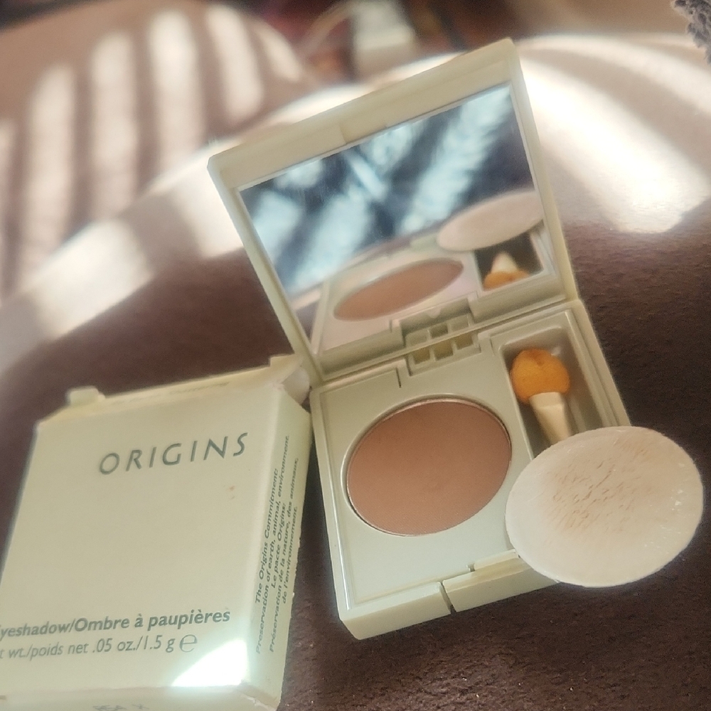 NIB Origins 16 Earth Shattering Eyeshadow